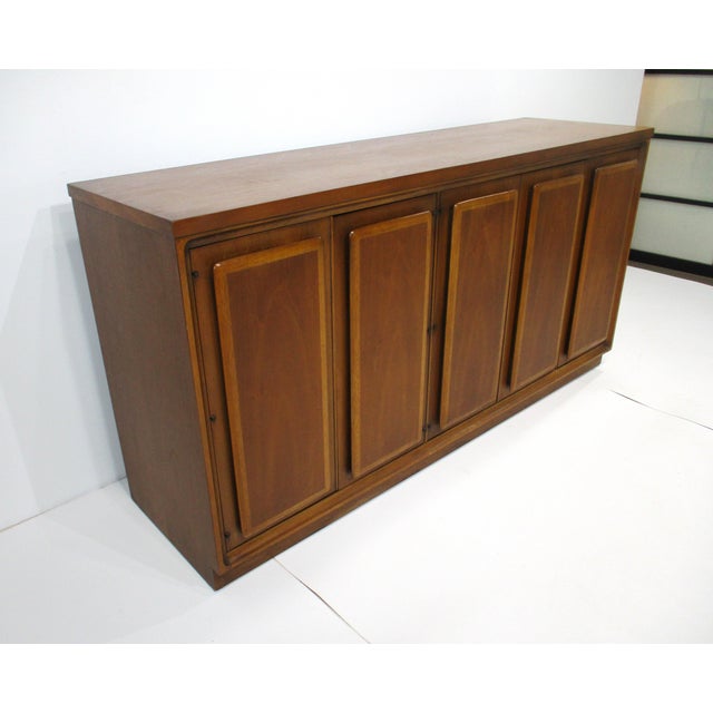 Mid 20th Century Broyhill Mid Century Walnut Credenza Forward 70 Collection For Sale - Image 5 of 12