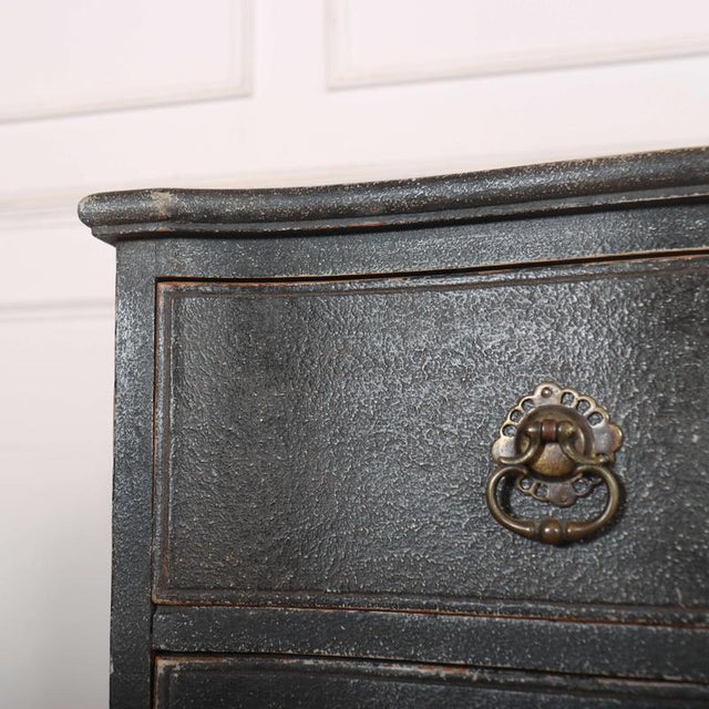 Wood Dutch Serpentine Commode, 1830 For Sale - Image 7 of 11