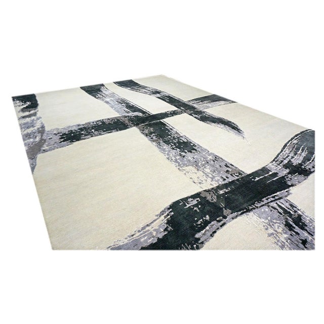 Early 21st Century Nepalese Modern Wool & Silk 9x12 Light Grey & Black Handmade Area Rug #1144023 For Sale - Image 5 of 7