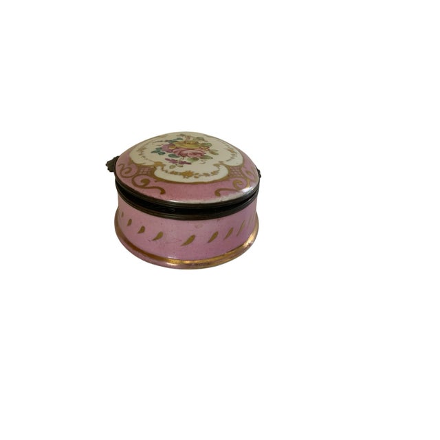 French Vintage French Large Porcelain Hinged Trinket Box Pink Gilt Floral Vanity Dish Exclusively for Paris Decorators France 1930s-1950s For Sale - Image 3 of 8