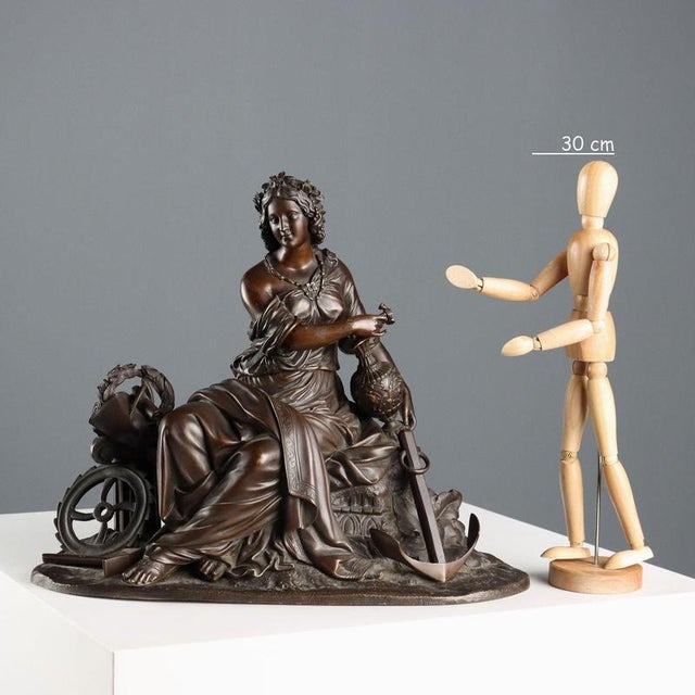 Bronze sculpture depicting the figure of a young woman, Moreau manufacture. Signature engraved on the base. This piece is...