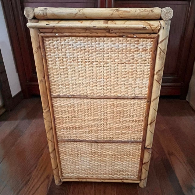 Wood Mid 20th Century Mid-Century Chinoiserie Bamboo and Cane Wicker Lidded Small Side Table, Blanket Che For Sale - Image 7 of 12