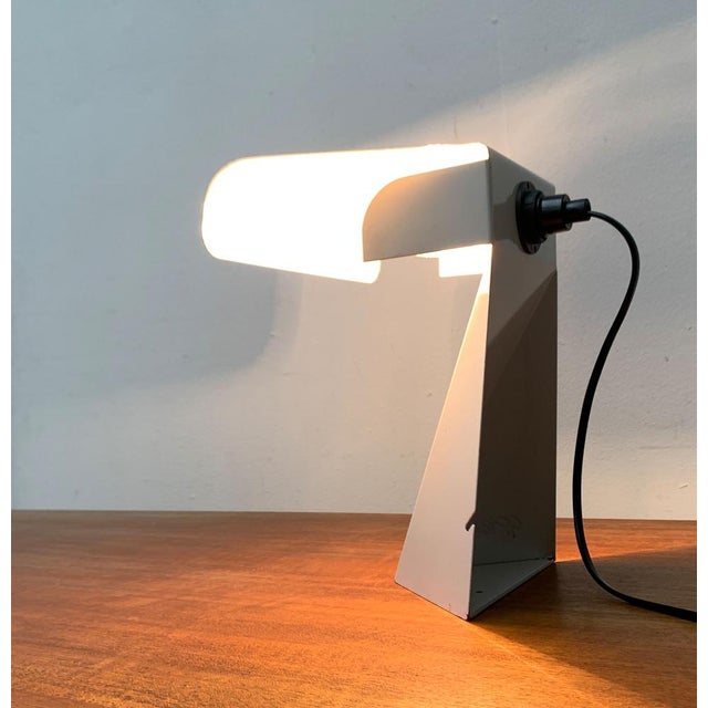 Mid-Century Space Age Italian Minimalist Tole Table Lamp by G. Grego, 1960s For Sale - Image 17 of 18
