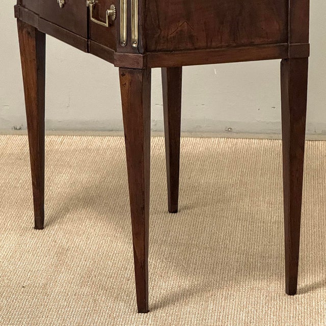 19th Century French Louis XVI Directoire Mahogany Marble Top Commode With Brass Accents For Sale - Image 12 of 18