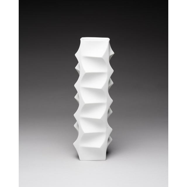 Modern White Archais Bisque Porcelain Vase by Heinrich Fuchs for Hutschenreuther, Germany, 1970s For Sale - Image 3 of 9