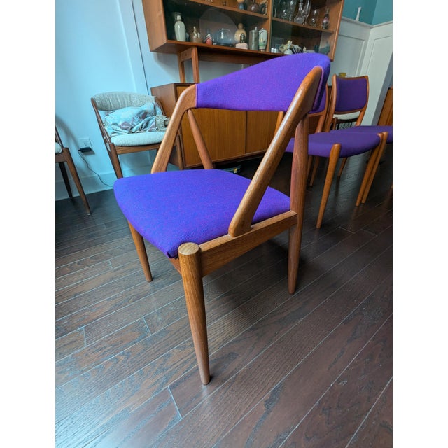 Set of 6 Vintage Danish Modern Teak Dining Chairs (Attributed 4 Niels Møller, 2 Kai Kristiansen) For Sale - Image 10 of 18