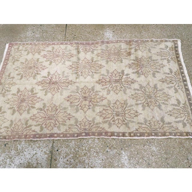 Galerie Shabab Collection Mid-20th Century Turkish Anatolian Throw Rug For Sale - Image 4 of 6