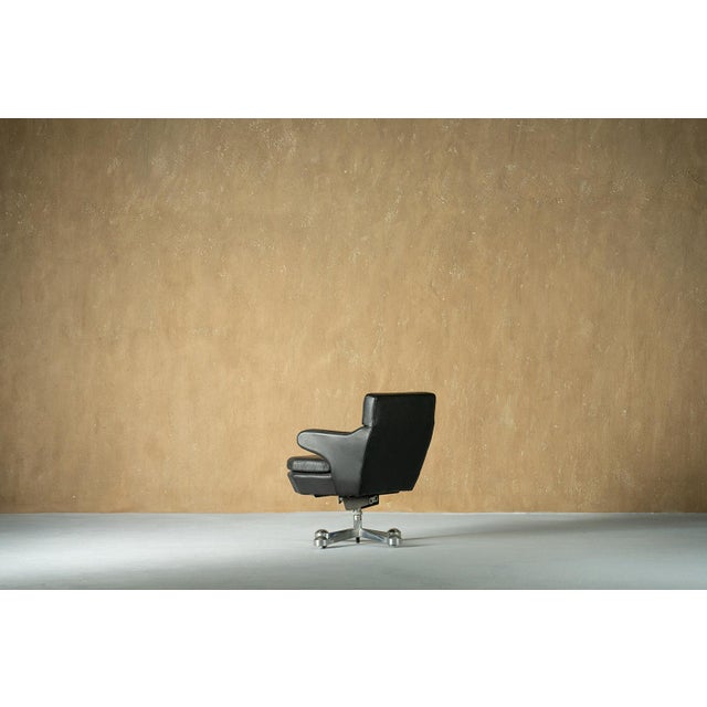 Black Black Leather Armchair on Wheels, Italy, 1970s For Sale - Image 8 of 14