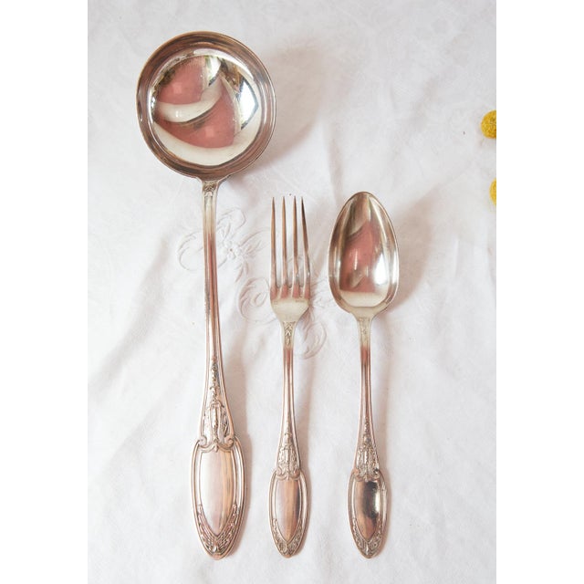 Traditional French Cutlery Set for Nine People from Ercuis, 1940, Set of 19 For Sale - Image 3 of 6