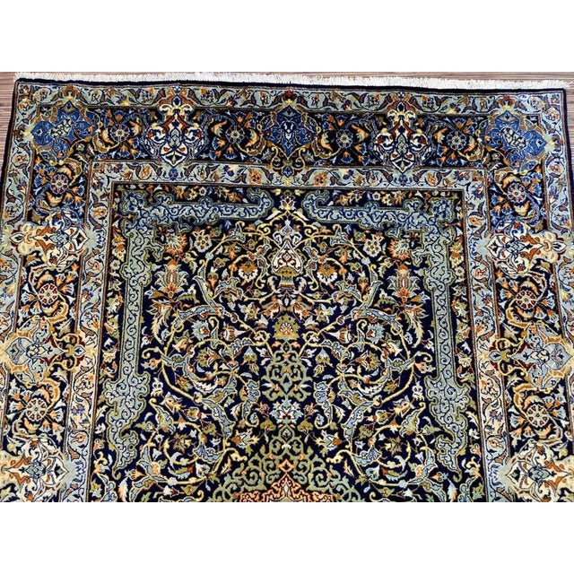 Textile Middle Eastern Keshan Rug in Wool For Sale - Image 7 of 11