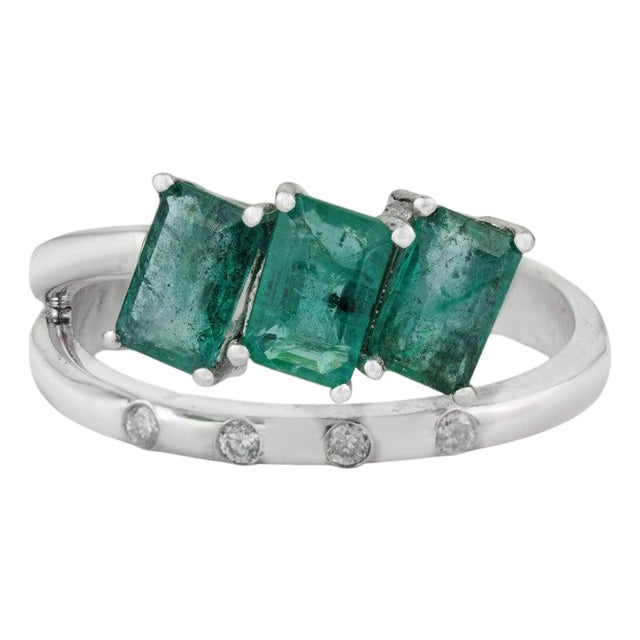 925 Silver Three-Stone Emerald Ring With Diamond Accents, Size 6 For Sale