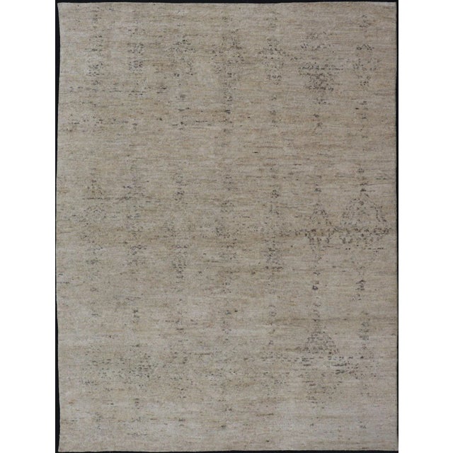 Large Area Modern Moroccan Type All-Neutral Rug in Beige, Cream, and Gray For Sale - Image 11 of 11