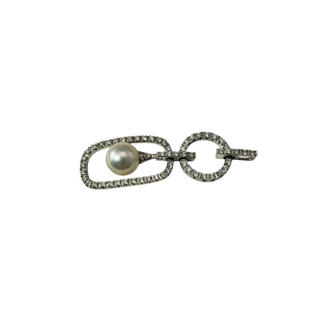 Contemporary Late 20th Century 18k White Gold Diamond and Pearl Pendant For Sale - Image 3 of 7