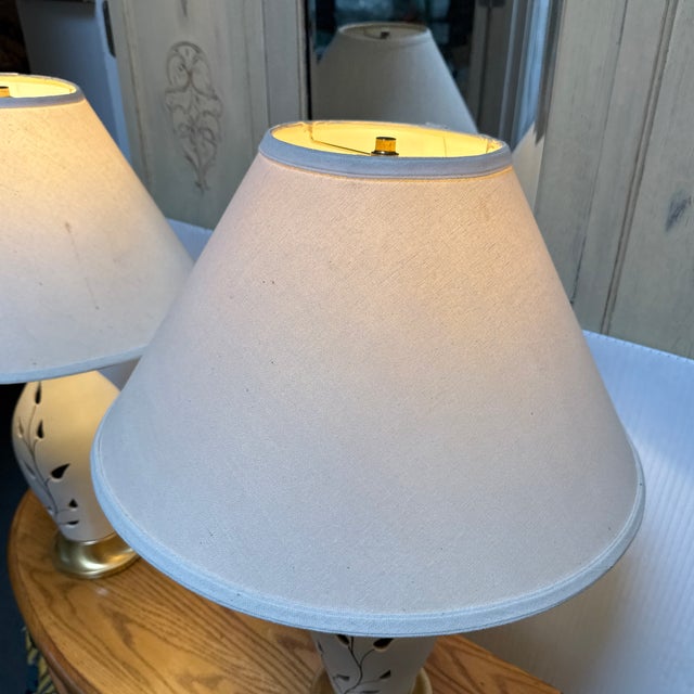 Late 20th Century French Country Countryside Leaf Motif Ceramic Table Lamps, Pair For Sale - Image 9 of 12