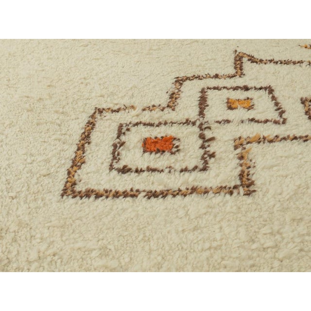 1960s Vintage Berber Rug, 1960s For Sale - Image 5 of 7