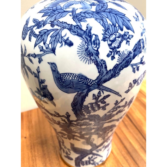 Large Chinoiserie Bottleneck Vase in Blue Phoenix and Gold Decoration For Sale In San Diego - Image 6 of 7
