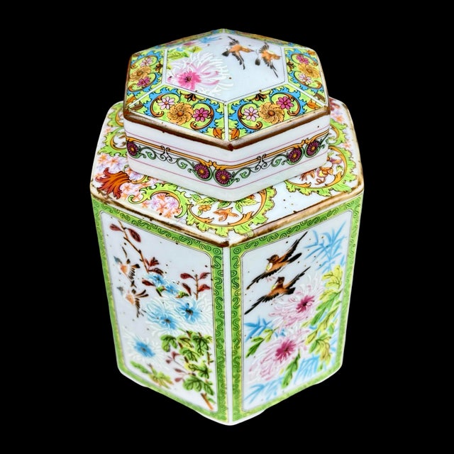 Mid-Century Modern Vintage Chinese Mid-Century Modern Famille Rose Hexagonal Ginger Jar Tea Caddy With Lid For Sale - Image 3 of 8