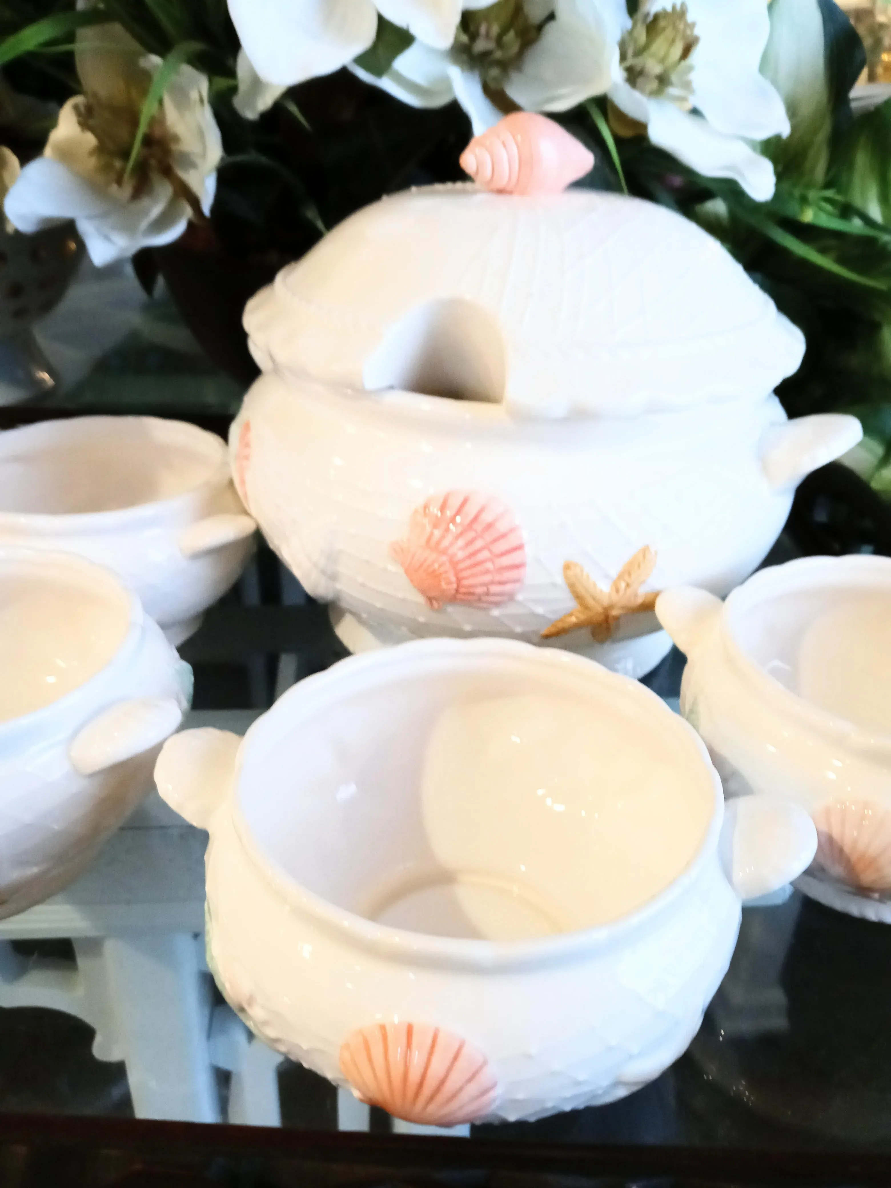 Vintage 5 Piece Ceramic Coastal Seashell Fitz and Floyd Style Soup