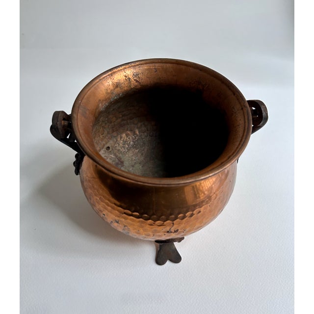 Iron Footed & Handled Hand Hammered Copper Pot, C. 1970's For Sale - Image 10 of 17