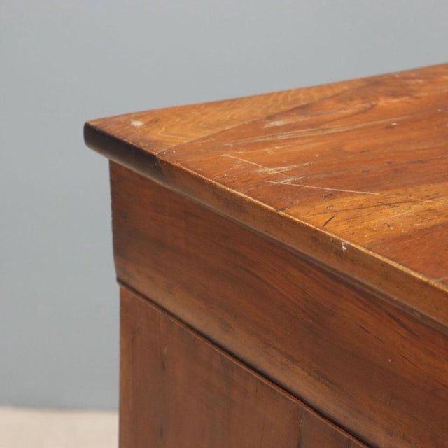 Louis Philippe Walnut Chest of Drawers, 19th Century For Sale - Image 4 of 12