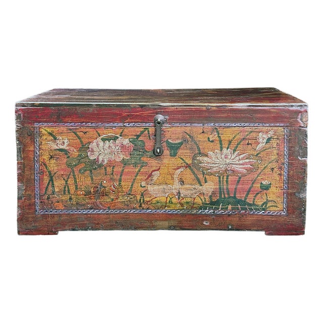 Vintage Distressed Brick Red Brown Lotus Cranes Oriental Wood Trunk Table For Sale