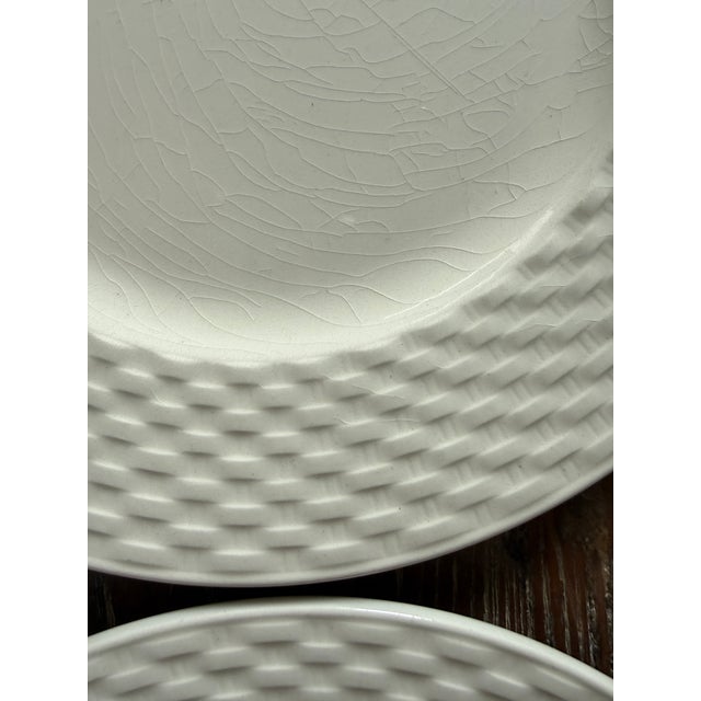 Grand Tour 1970s Pagnossin Ironstone Basket Weave Plates 8.25 Inch White Italian Dinnerware Treviso - Set of 6 For Sale - Image 3 of 11