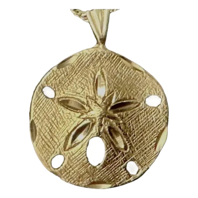 14k Gold Sand Dollar Pendant For Sale