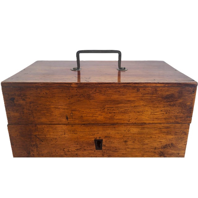 19th Century English Mahogany Traveling Bar Case 3 Bottle Liquor Decanter Box For Sale - Image 13 of 18