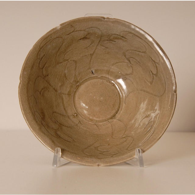 Asian Style Antique Chinese Ceramic Bowls Celadon Sung / Song Period Medieval Bowls Set of 5 For Sale - Image 4 of 18