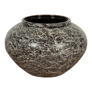 Prem Collection Artisan Made Black and White Planter with Dripping Décor For Sale