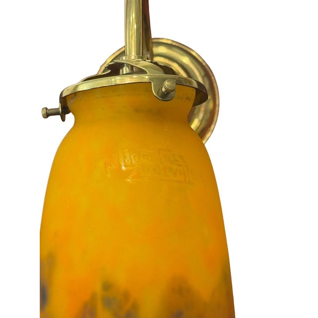 1920s Vintage Art Deco Brass Wall Sconces with Signed Glass Shades by Muller Frères, France, 1920s, Set of 2 For Sale - Image 5 of 7