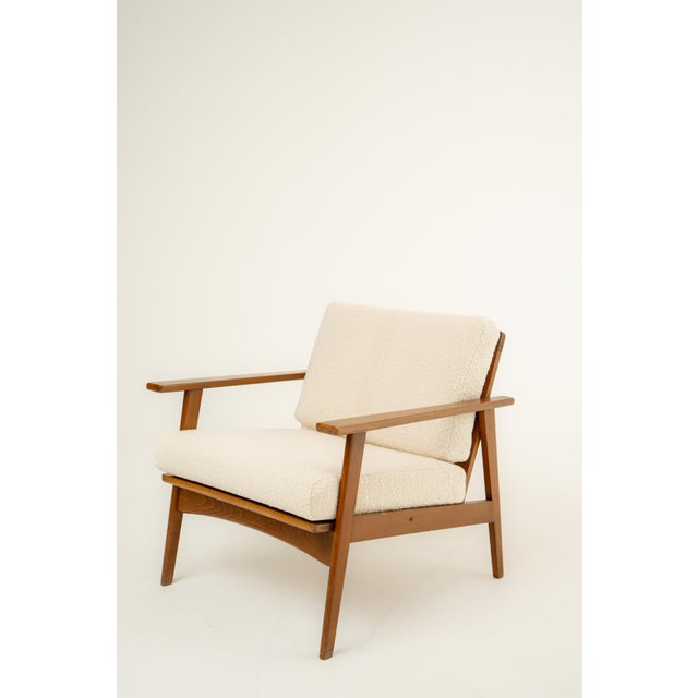 1990s 1990s MCM Lounge Chair in Boucle Pearl Fabric For Sale - Image 5 of 11