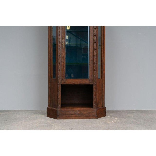 Art Nouveau Display Cabinet in Oak, Early 20th Century For Sale - Image 9 of 18
