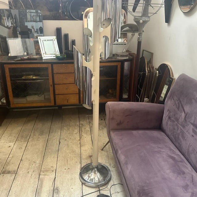 1970s Sciolari Style Space Age Chromed Metal and White Wood Italian Floor Lamp For Sale - Image 12 of 16