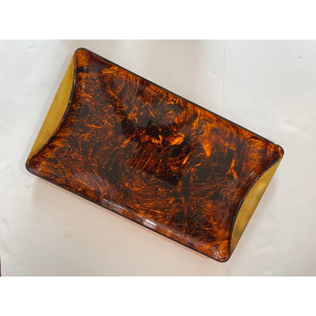 Lucite Tortoiseshell & Brass Rim Serving Tray by Guzzini, Italy 1970 For Sale In West Palm - Image 6 of 12