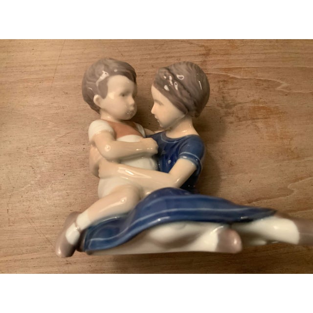 Ceramic Porcelain Figurine of a Children Playing From Bing & Grondahl, Denmark, 1950-60s #1568 For Sale - Image 7 of 12