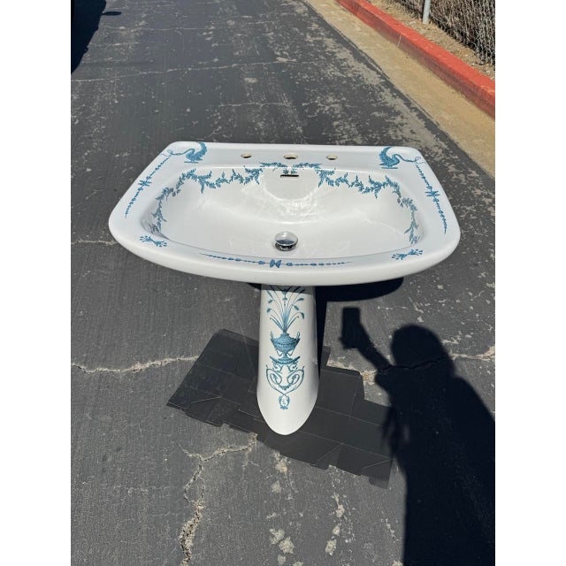 French Porcelaine De Paris France Hand-Painted Pedestal Sherle Wagner Sink For Sale - Image 3 of 18