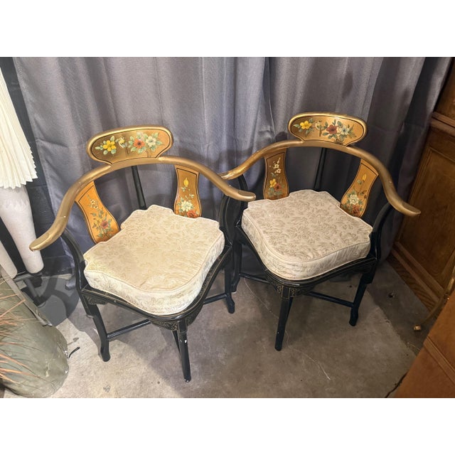 Ebony Mid 20th Century Vintage Japanese Gilt Lacquered Hand Painted Corner Chair For Sale - Image 8 of 8
