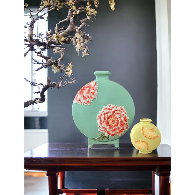 Set of 2 very rare stunning vtg Silvestri vase set. Vintage vases by Silvestri for Asia Society Ceramic Pale Yellow &...