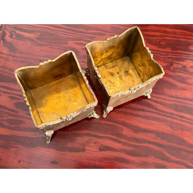 Mottahedeh Vintage French Louis XV Style Mottahedeh Brass Cachepots, a Pair For Sale - Image 4 of 7