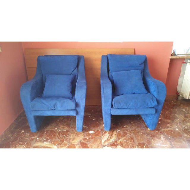 Pair of armchairs produced by Cinova 80s, fabric Alcantara electric blue. This piece has an attribution mark, I am sure...