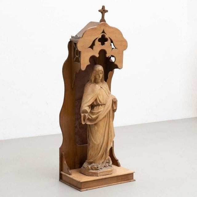 Large Traditional Figure of a Virgin in Wood Niche, 1950 For Sale - Image 10 of 14