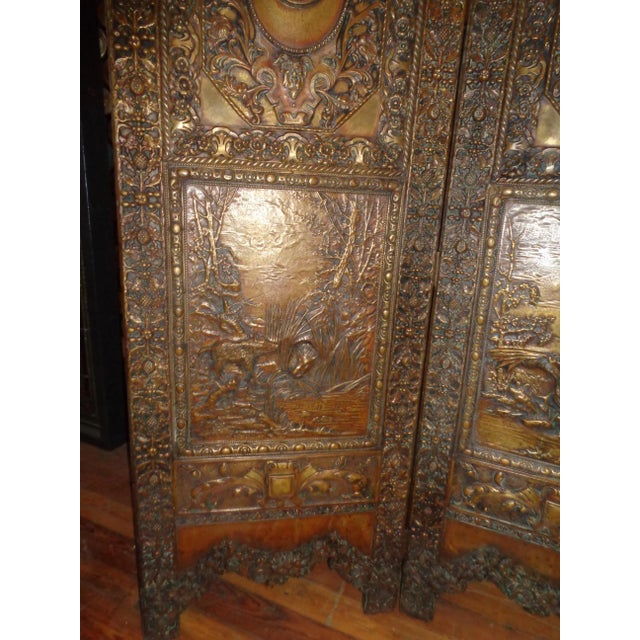 Folding Screen - Tudor Revival Style Brass Repousse For Sale In New York - Image 6 of 9