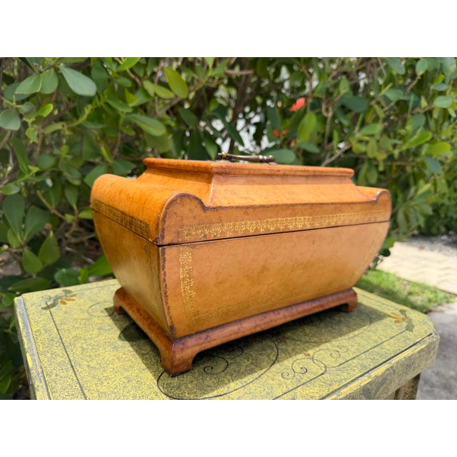 Vintage 13” Leather Decorative Box With Gilt Tooling For Sale In Naples, FL - Image 6 of 12