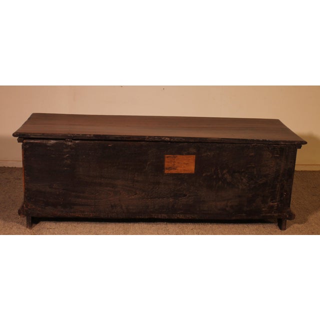 Italian Renaissance Walnut Chest, 1600s For Sale - Image 4 of 14