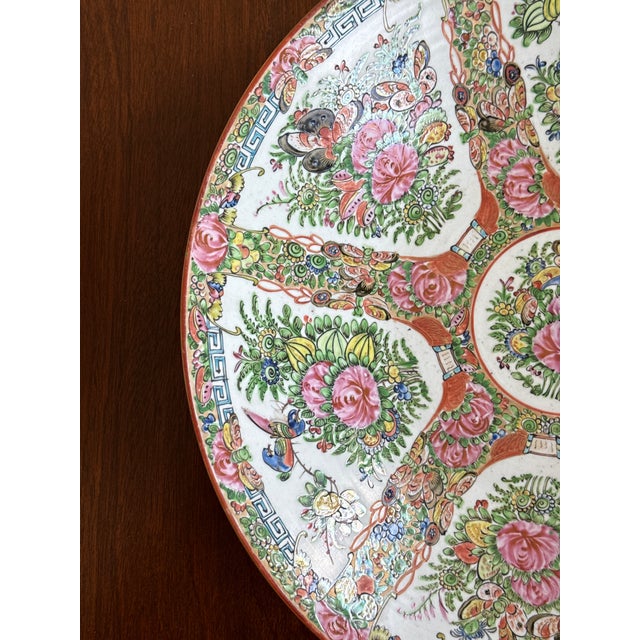 Chinoiserie Chinese Export Hand Painted Rose Medallion Shallow Bowl For Sale - Image 3 of 15