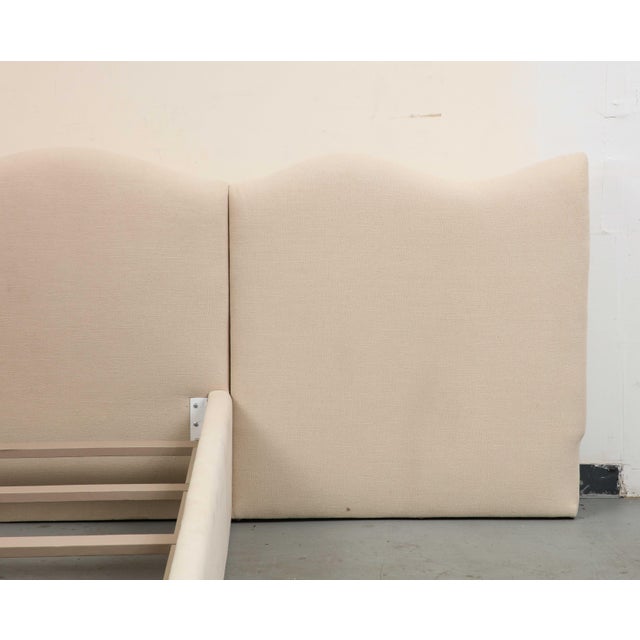 Modern Upholstered Linen Queen Bed With Scalloped Headboard