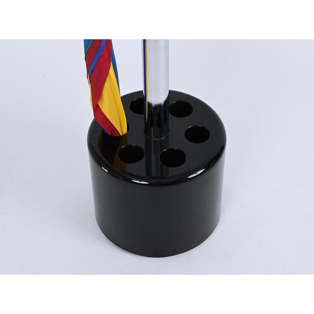 1970s Italian Coat Stand in Chrome and Black Plastic attributed to Lucchi & Orlandini for Velca, 1970s For Sale - Image 5 of 16