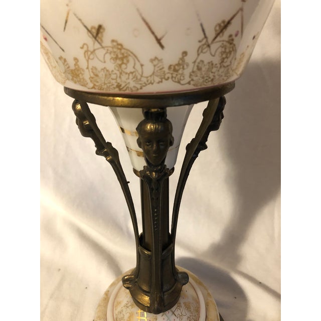 French Early 20th Century French Empire Style Gilt Table Lamp For Sale - Image 3 of 11