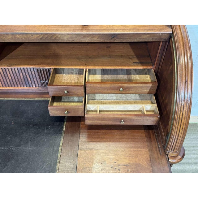Louis XVI Roll-Top Desk in Mahogany and Walnut with Cloverleaf Locks For Sale - Image 4 of 18